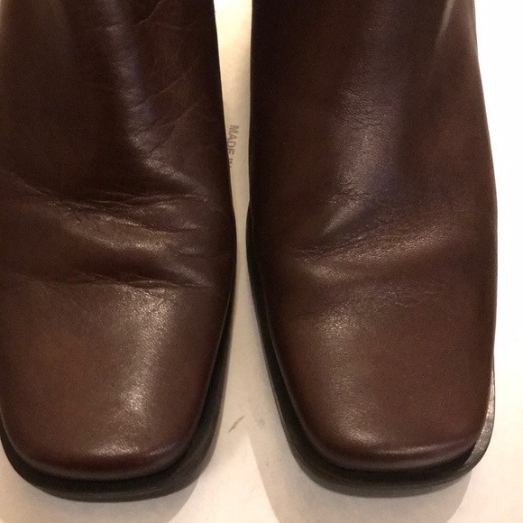 Macee brown leather 2” block heel ankle Chelsea Beatle boots side zip booties - Picture 3 of 8